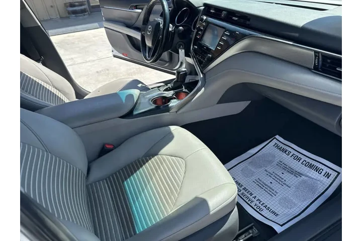 $18999 : 2020 Camry SE image 10