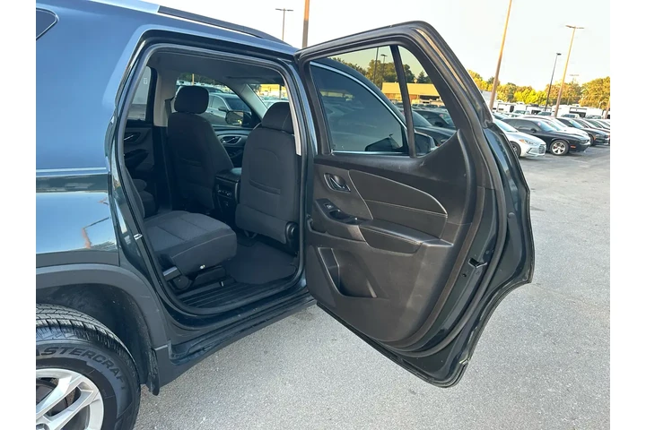 $8980 : 2018 Traverse FWD 4dr LT Clot image 10