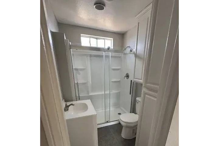 $1000 : Fabulosa y luminosa casa de 3 image 3