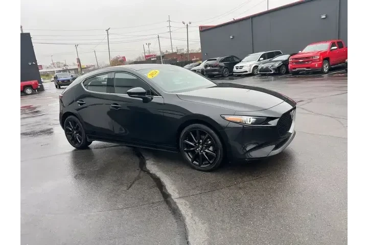 $28980 : Mazda Mazda3 Hatchback 2024 image 2