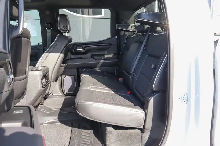 $43949 : 2023 Sierra 1500 4WD Crew Cab image 9