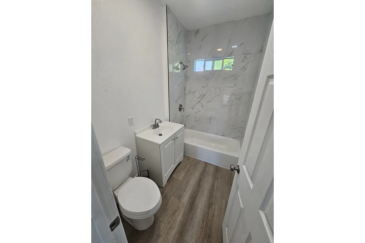 $1800 : Casita de 1 recamara de renta image 3