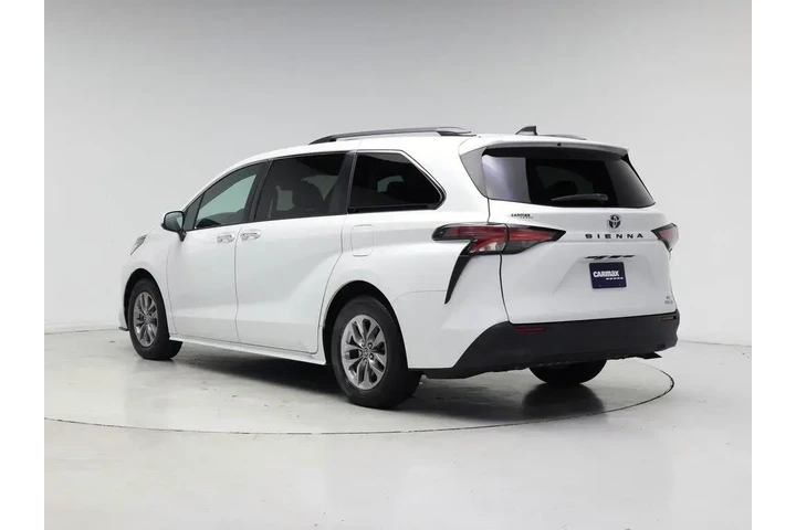 $33998 : Toyota Sienna 2022 XLE 8-Pas image 2