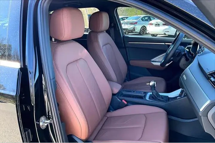 $33498 : Audi Q3 2024 AWD quattro S l image 9