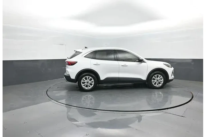 $19935 : Ford Escape 2023 AWD Active image 8