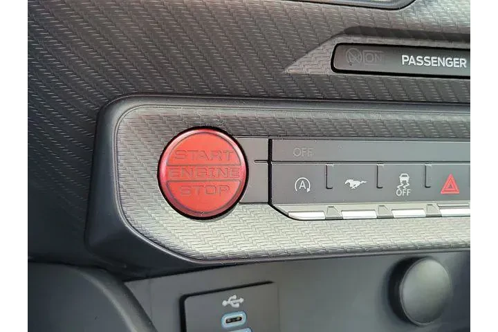 $34988 : Ford Mustang 2026 EcoBoost 2 image 10