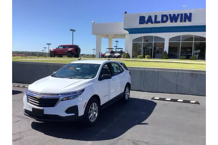 $25950 : Chevrolet Equinox 2023 LS 4d image 3