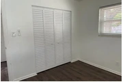 $850 : beautifully Recently remodeled thumbnail