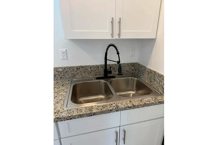 $1550 : House for rent image 5