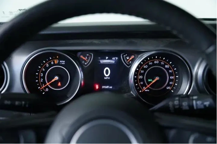 $28252 : Jeep Wrangler Unlimited 2022 image 2