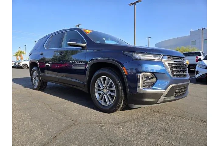 $32991 : Chevrolet Traverse 2023 LT C image 1