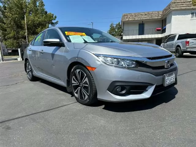 2018 Civic EX-T image 4