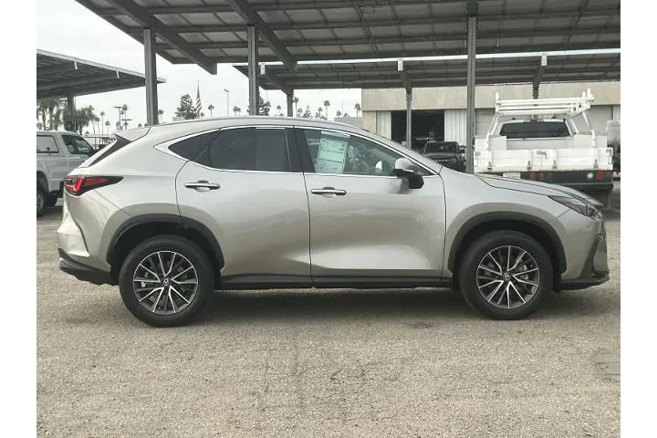 $37945 : Lexus NX 350 2023 AWD 4dr Cr image 2