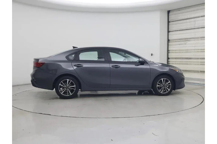 $18998 : Kia Forte 2023 LXS 4dr Sedan image 7