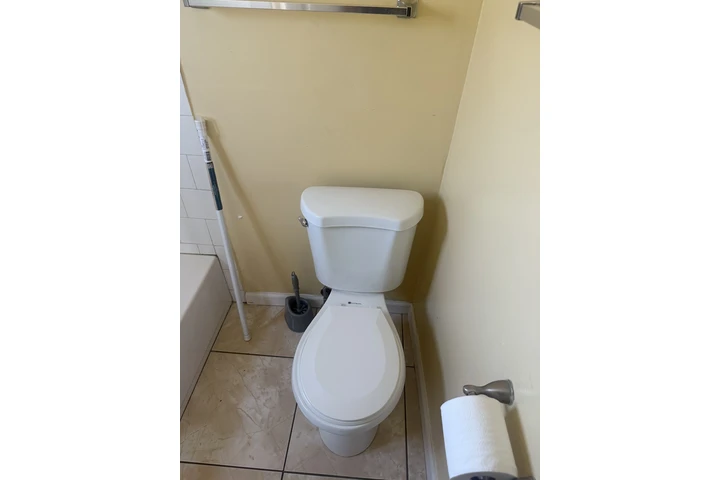 $1900 : Se Renta Casa image 3