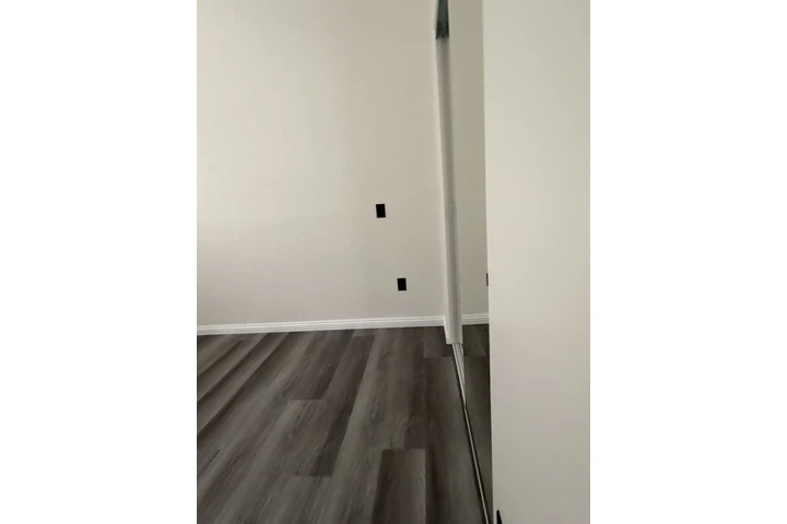 $1200 : Rento Habitación para mujer image 3