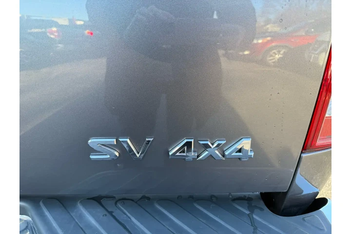 $17999 : 2018 Frontier Crew Cab 4x4 SV image 8