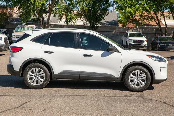 $15350 : 2020 Escape S image 4