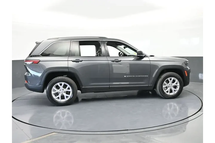 $27800 : Jeep Grand Cherokee 2022 4x4 image 7