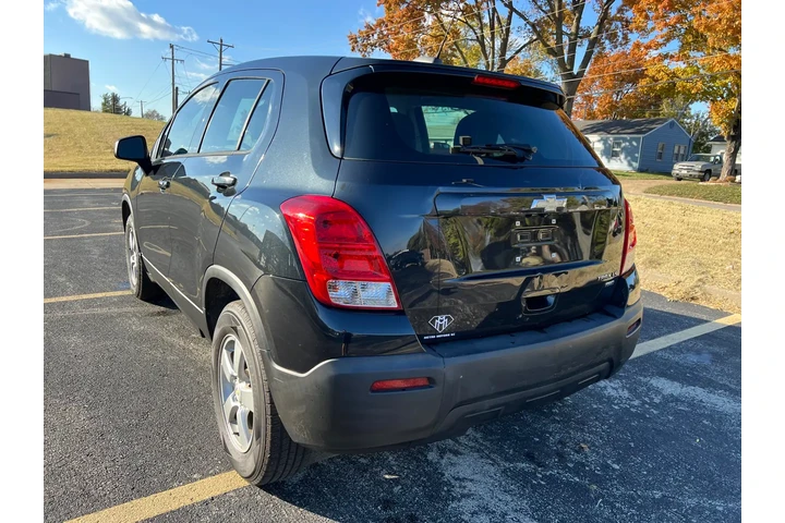 $11989 : 2016 Trax AWD 4dr LS w/1LS image 4