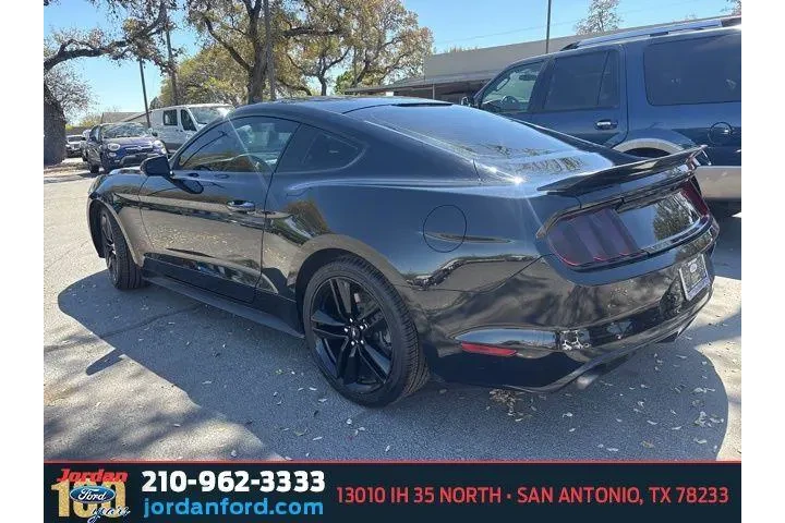 $17545 : Ford Mustang 2017 EcoBoost 2 image 4