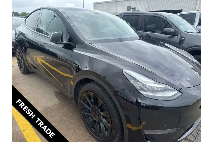 $32900 : Tesla Model Y 2023 AWD 4dr C image 1