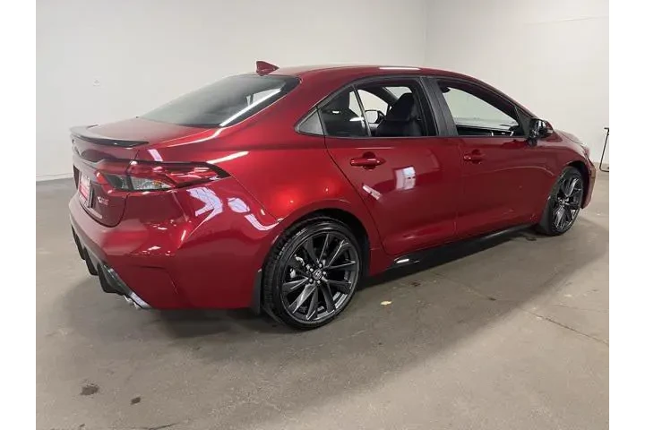 $25462 : Toyota Corolla 2024 XSE 4dr image 4