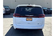 $20500 : Chrysler Pacifica Plug-In Hy thumbnail