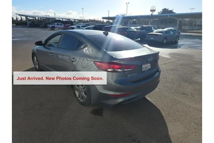 $9900 : Hyundai ELANTRA 2018 SEL 4dr image 4