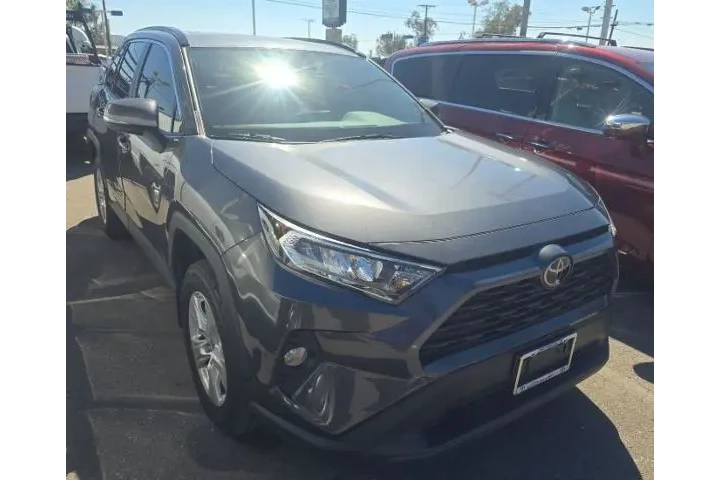 $22400 : Toyota RAV4 2019 XLE 4dr SUV image 4