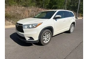 $13499 : Toyota Highlander 2016 LE 4d thumbnail