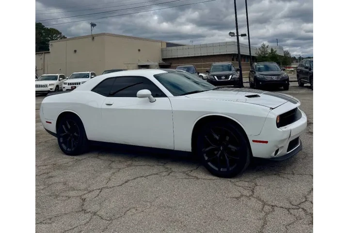 $15900 : 2021 Challenger SXT image 10