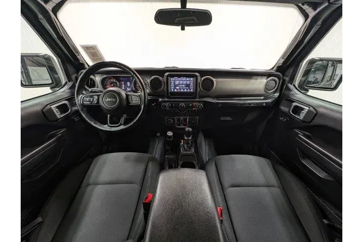 $27145 : Jeep Wrangler Unlimited 2020 image 2