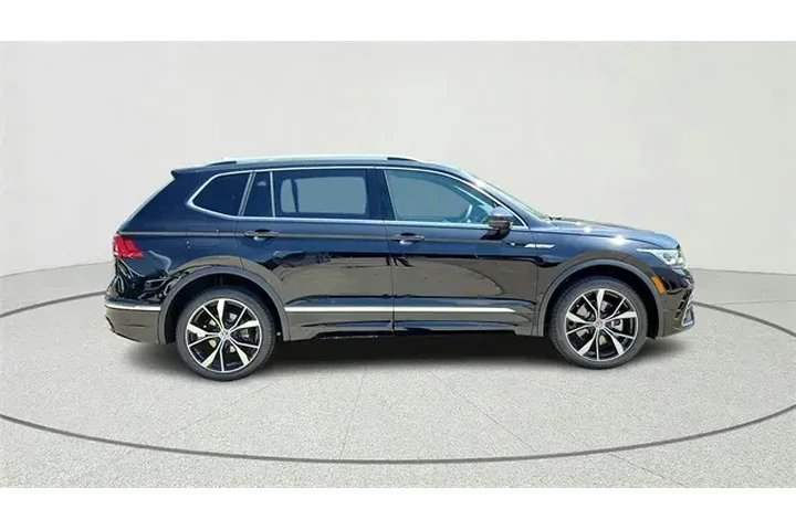 $32104 : Volkswagen Tiguan 2024 AWD S image 8