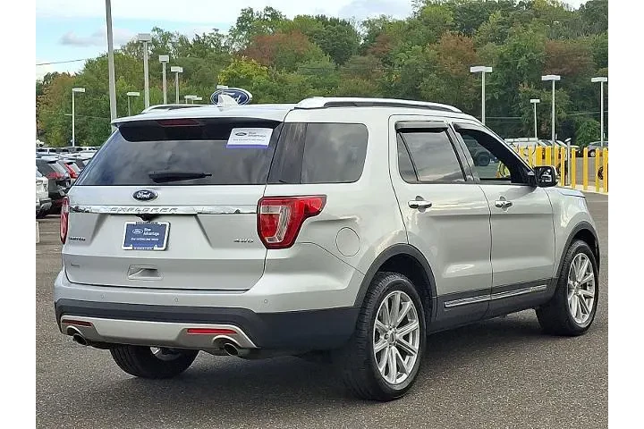 $16495 : Ford Explorer 2016 AWD Limit image 6