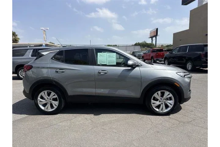 $19800 : Buick Encore GX 2025 Preferr image 2