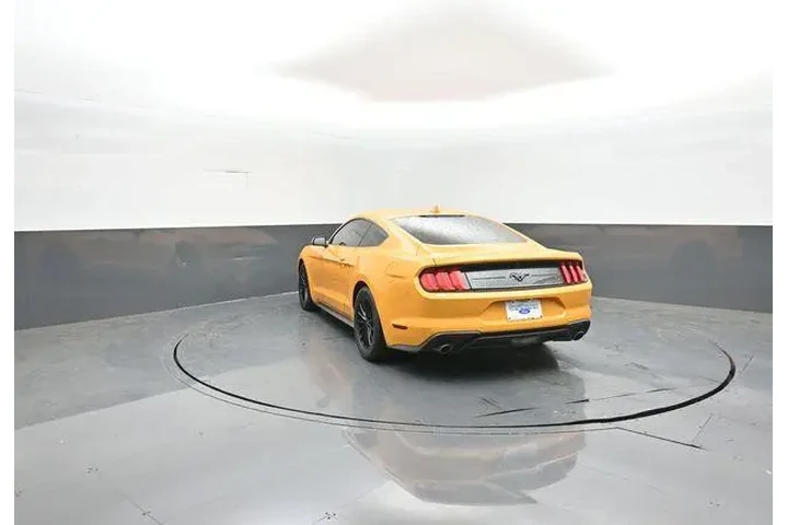 $26899 : Ford Mustang 2022 EcoBoost 2 image 5