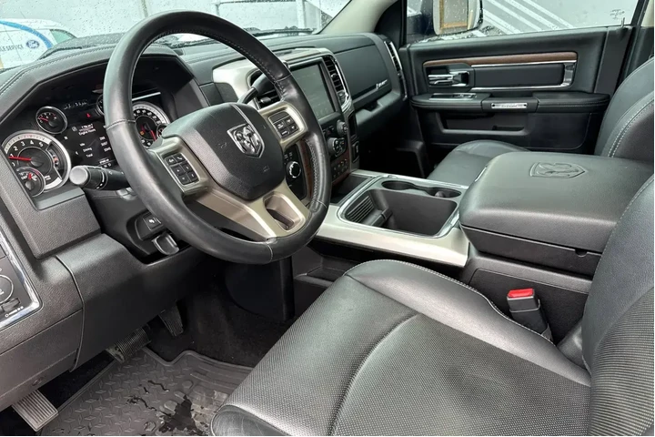 $33950 : Ram 2500 2016 4x4 Laramie 4d image 10