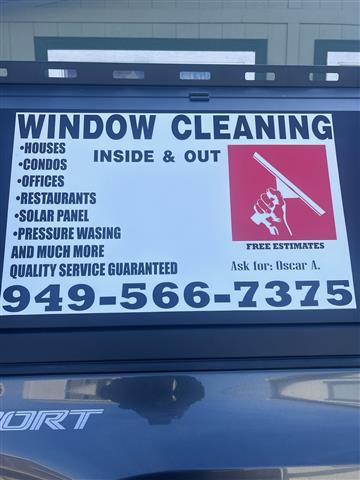 🏡BEST WINDOW CLEANING💦 image 1