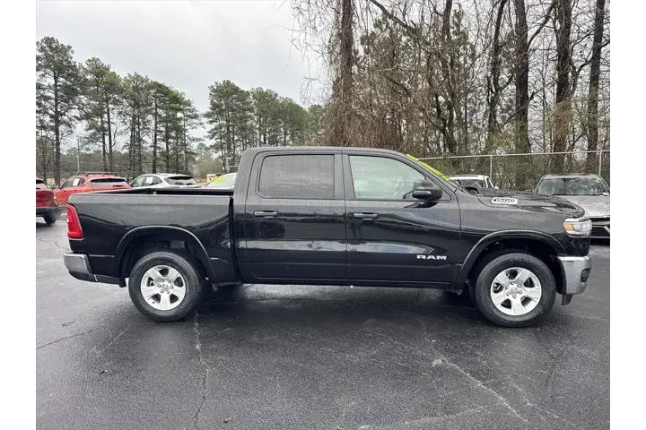 $35891 : Ram 1500 2025 4x4 Big Horn 4 image 4