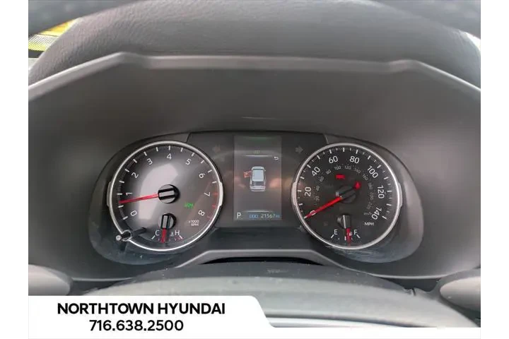 $30900 : Toyota RAV4 2022 AWD XLE 4dr image 8