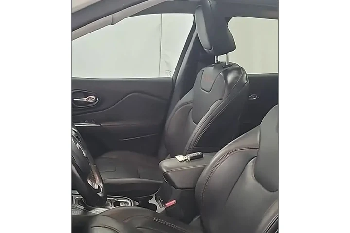 $21342 : Jeep Cherokee 2020 4x4 Trail image 7