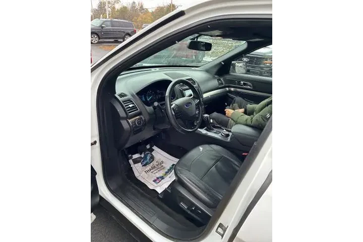 $16959 : Ford Explorer 2018 AWD XLT 4 image 2