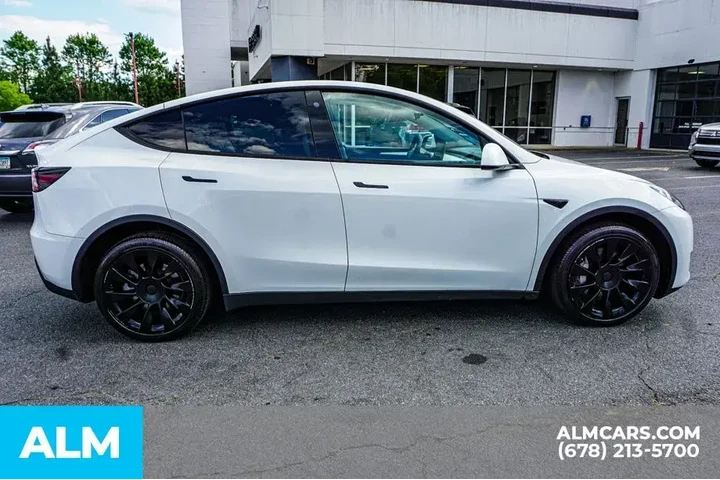 $31920 : Tesla Model Y 2023 AWD Long image 9