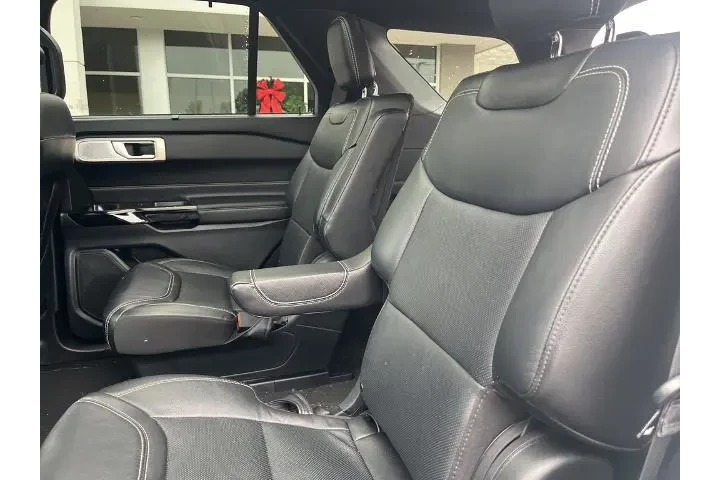 $38990 : Ford Explorer 2023 AWD ST 4d image 9