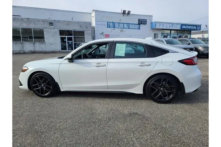 $28372 : Honda Civic 2024 Sport Touri image 2