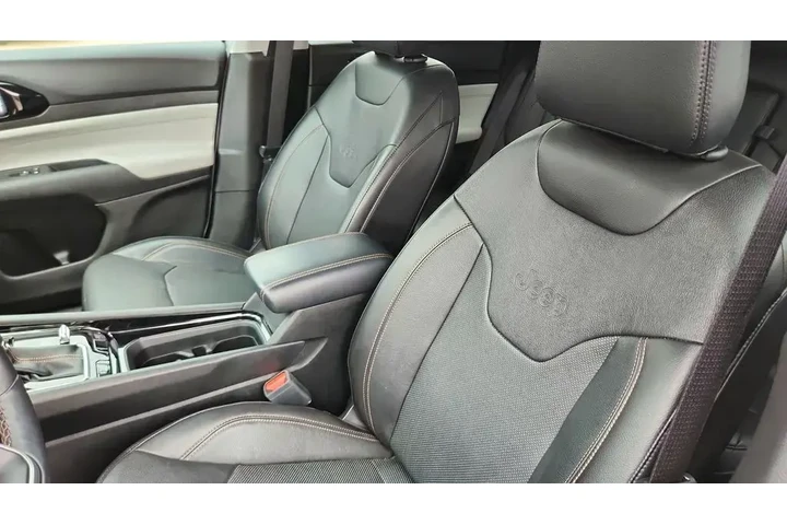 $21892 : Jeep Compass 2022 4x4 Limite image 10