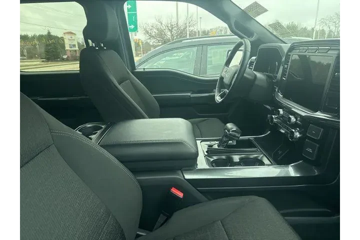 $39909 : Ford F-150 2023 4x4 XL 4dr S image 5