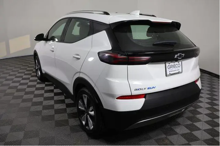 $16999 : Chevrolet Bolt EUV 2023 LT 4 image 6