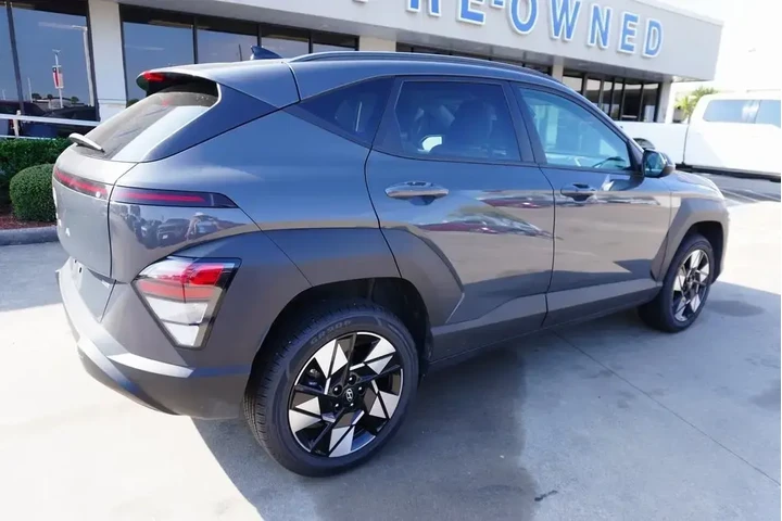 $21488 : Hyundai KONA 2024 AWD SEL 4d image 6